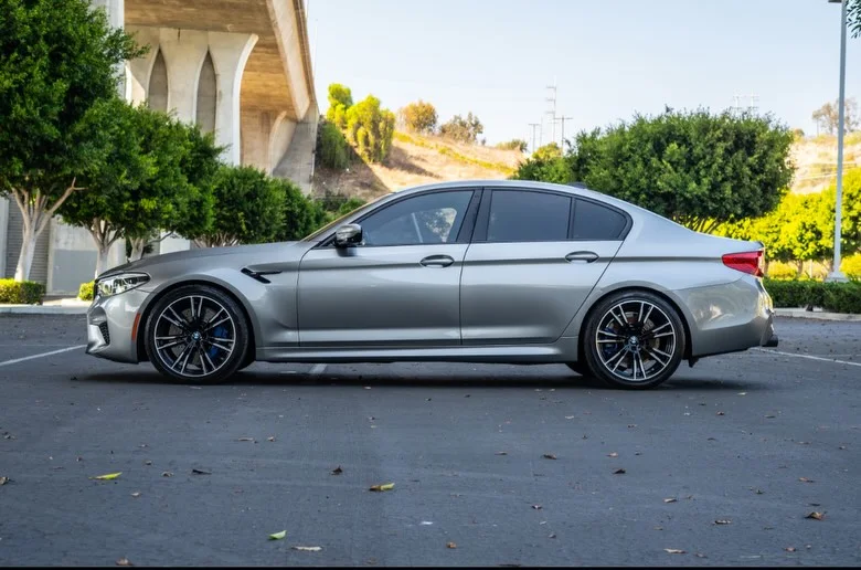 2020 BMW M5 — photo 4