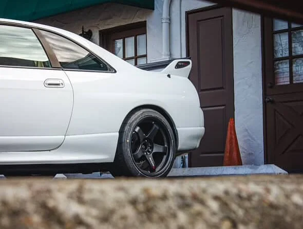 Nissan Skyline GT-R R33 — photo 6