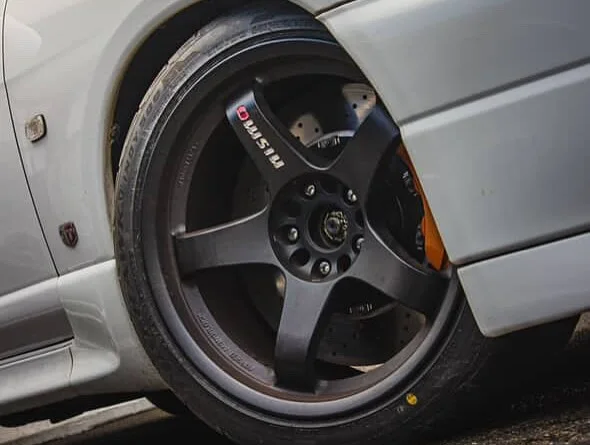 Nissan Skyline GT-R R33 — photo 7