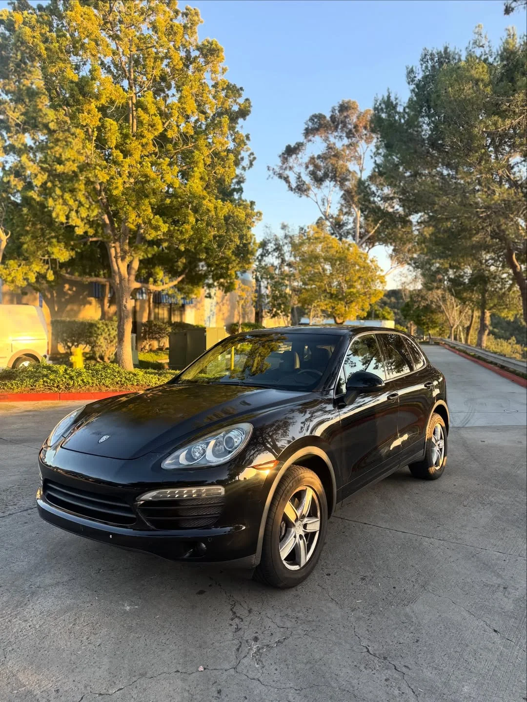 2011 Porsche Cayenne — photo 3
