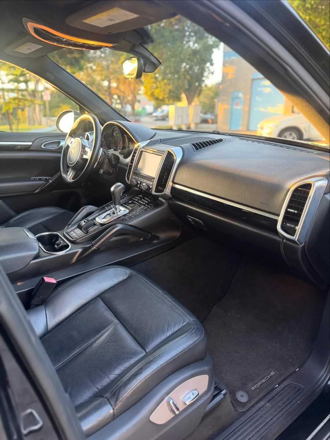 2011 Porsche Cayenne — photo 9
