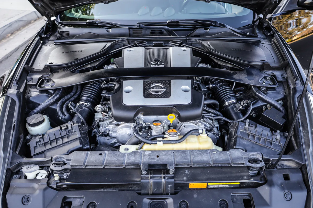 2014 Nissan 370Z — photo 17
